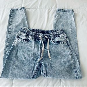 5/$20🌱Jogger jeans size S